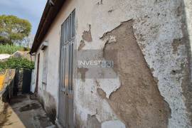 House to recover with approved project in Travessa da Arrábida, Porto House to recover with approved project in Travessa da Arrábida, Porto
