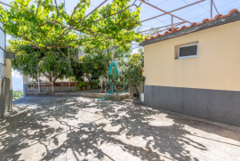 listing listing
