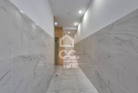 Excellent 2 bedroom apartment with terrace in the city center for rent.