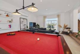 Carvoeiro –Semi-detached villa with pool within walking distance to the centre