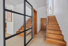 Carvoeiro –Semi-detached villa with pool within walking distance to the centre