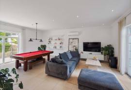 Carvoeiro –Semi-detached villa with pool within walking distance to the centre