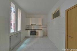 Offer for sale of apartment in Miraflores Avenue.