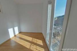 Offer for sale of apartment in Miraflores Avenue.