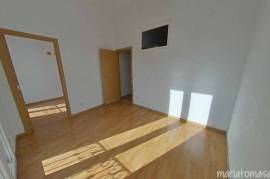 Offer for sale of apartment in Miraflores Avenue.