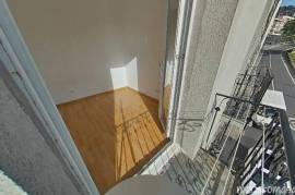 Offer for sale of apartment in Miraflores Avenue.