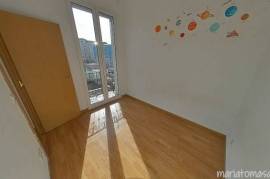 Offer for sale of apartment in Miraflores Avenue.