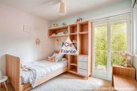 Elegant Town House with Garden