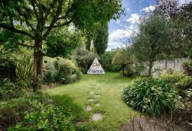 Elegant Town House with Garden