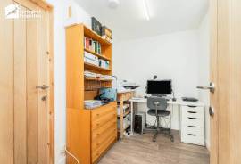 4 bedroom, Detached house for sale
