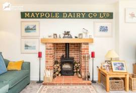 4 bedroom, Detached house for sale