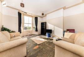 4 bedroom, Terraced House for sale