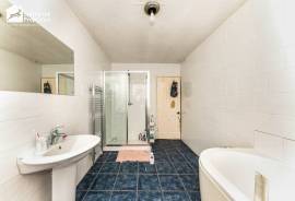 4 bedroom, Terraced House for sale
