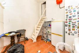 4 bedroom, Terraced House for sale