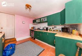 4 bedroom, Terraced House for sale