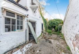 4 bedroom, Terraced House for sale