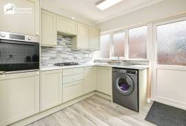 3 bedroom, Detached bungalow for sale