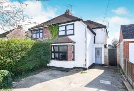 3 bedroom, Semi-detached house for sale