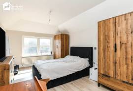 3 bedroom, Semi-detached house for sale