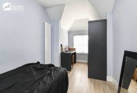 3 bedroom, Semi-detached house for sale