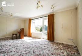 3 bedroom, Detached bungalow for sale
