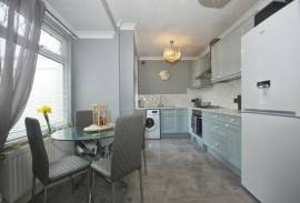 3 bedroom, Terraced House for sale