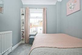 3 bedroom, Terraced House for sale