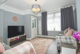 3 bedroom, Terraced House for sale