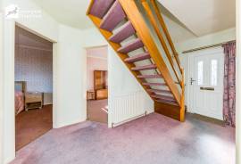 4 bedroom, Bungalow for sale