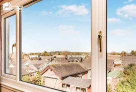 4 bedroom, Bungalow for sale
