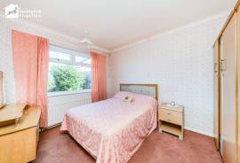 4 bedroom, Bungalow for sale