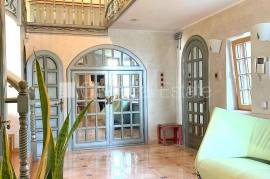 Detached house for rent in Riga, 400.00m2