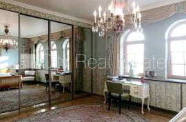 Detached house for rent in Riga, 400.00m2