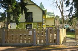 Detached house for rent in Jurmala, 180.00m2