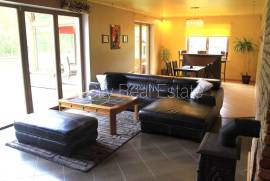 Detached house for rent in Riga district, 243.00m2