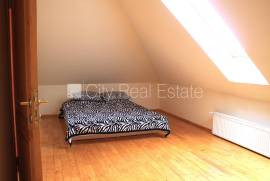 Detached house for rent in Riga district, 243.00m2