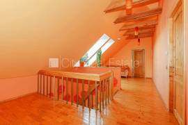 Detached house for rent in Riga district, 243.00m2