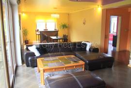 Detached house for rent in Riga district, 243.00m2