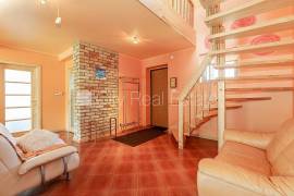 Detached house for rent in Riga district, 243.00m2