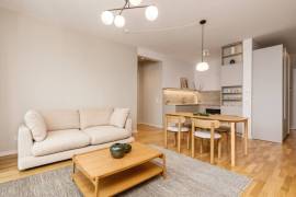 Ready to move next to Winterfeldt Platz? New luxurious 4 room Apartment with Balcony for Sale