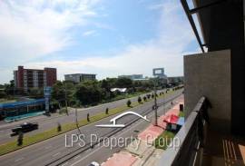 Four Story Commercial Building For Sale in Good Location