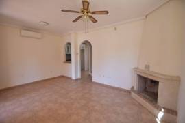 LOVELY 3 BEDROOM DETACHED VILLA WITH COMMUNAL SWIMMING POOL AND VIEWS