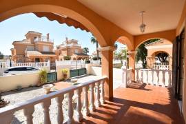 LOVELY 3 BEDROOM DETACHED VILLA WITH COMMUNAL SWIMMING POOL AND VIEWS