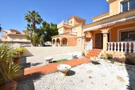 LOVELY 3 BEDROOM DETACHED VILLA WITH COMMUNAL SWIMMING POOL AND VIEWS