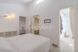 2 Bedroom Bungalow In Island Village Complex For Sale In San Eugenio LP23870