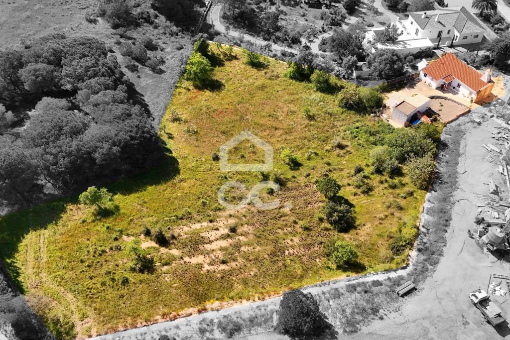 Typical Algarve Villa just 2 km from Marinha beach