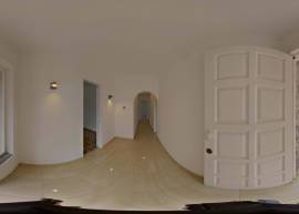 Detached 3 bedroom villa with winery and warehouses next to the EN125