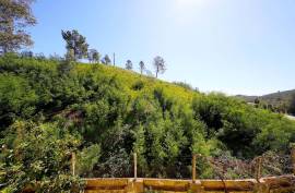 4 + 1 bedroom villa with a lot of potential located in Monchique