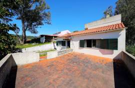 4 + 1 bedroom villa with a lot of potential located in Monchique