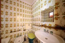 4 + 1 bedroom villa with a lot of potential located in Monchique